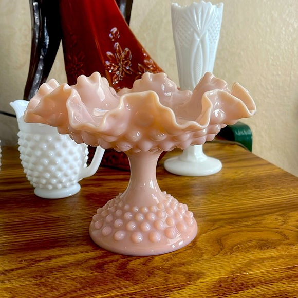 Vintage hard to find Pink Milk  glass candy dish - Picture 1 of 8